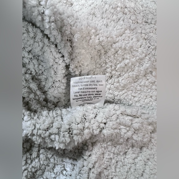 🛍️WARM & COZY Ivory boucle crew neck sweater size S. - Picture 12 of 12